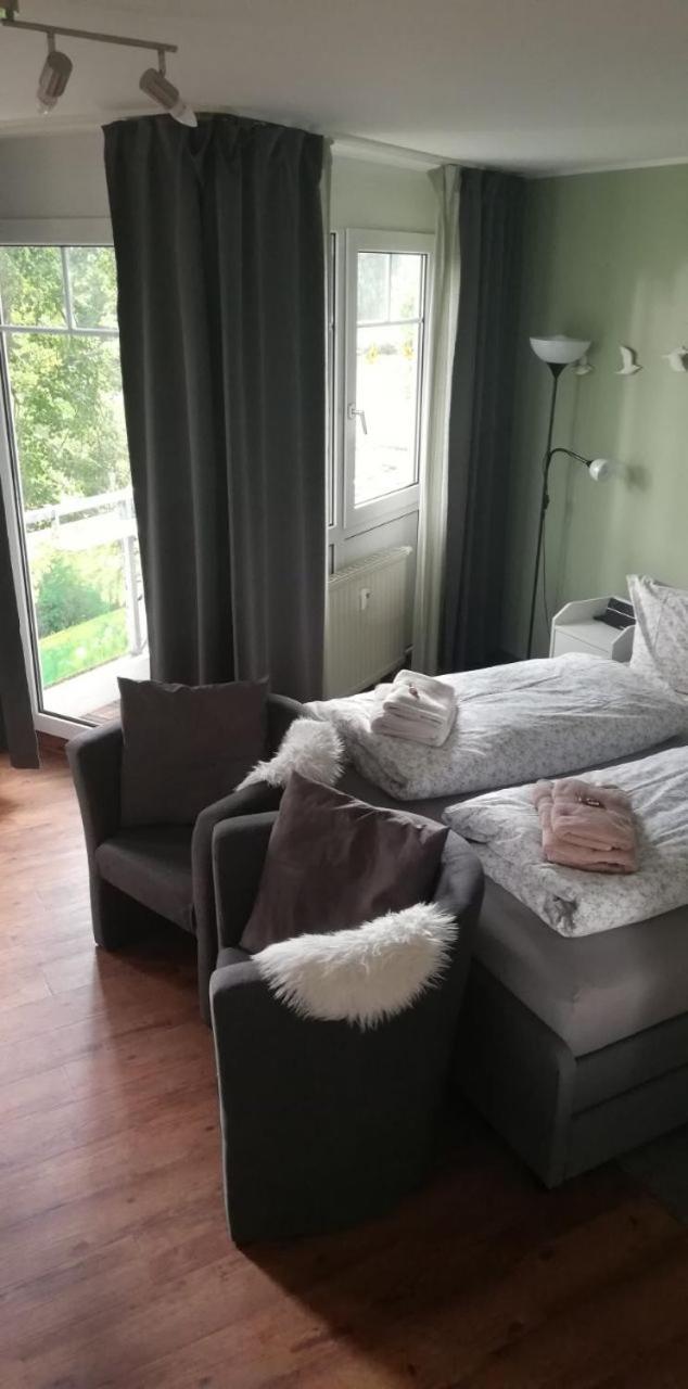 Ferienwohnung Am Kurpark Bad Klosterlausnitz Buitenkant foto